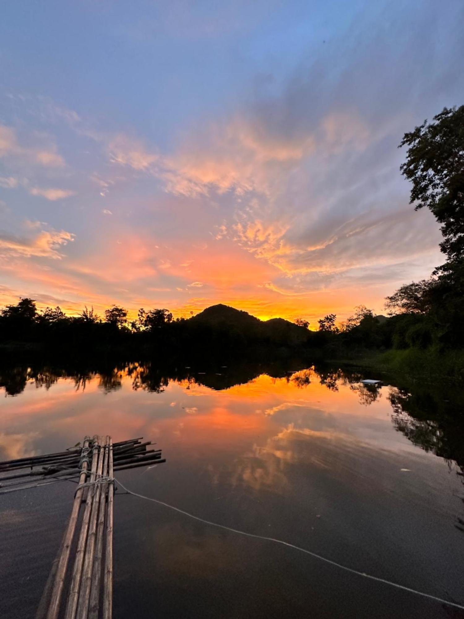 Royal Mountain View Villa Ratchaburi Eksteriør bilde